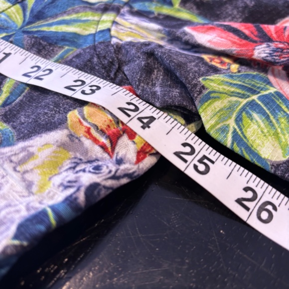 Tommy Bahama Men's Aloha Shirt Size XL - Picture 4 of 5